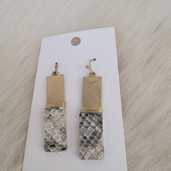 goldtone snake print dangle drop earrings - Picture 3 of 3